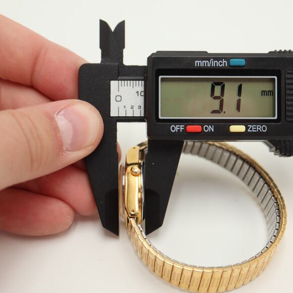 Vtg Pulsar Watch Women Gold Tone 23mm Date V827-0430 Stretch Band w New Battery main image 11